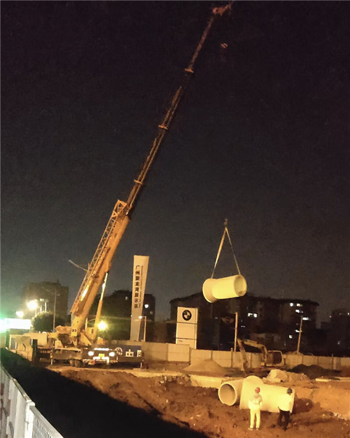 商水县“弯臂矫正”—— 吊车的 “形变补偿” 技术